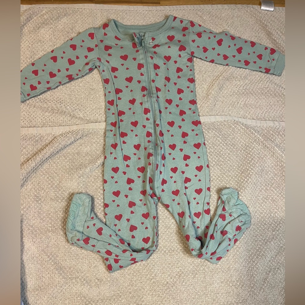 Girls Valentines long sleeve footed pajama bundle size 2t